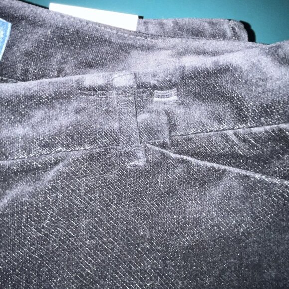 Old Navy Mid Rise Pixie Ankle Length Velvet Pants Size 10 Solid Black with Tags - Picture 9 of 9